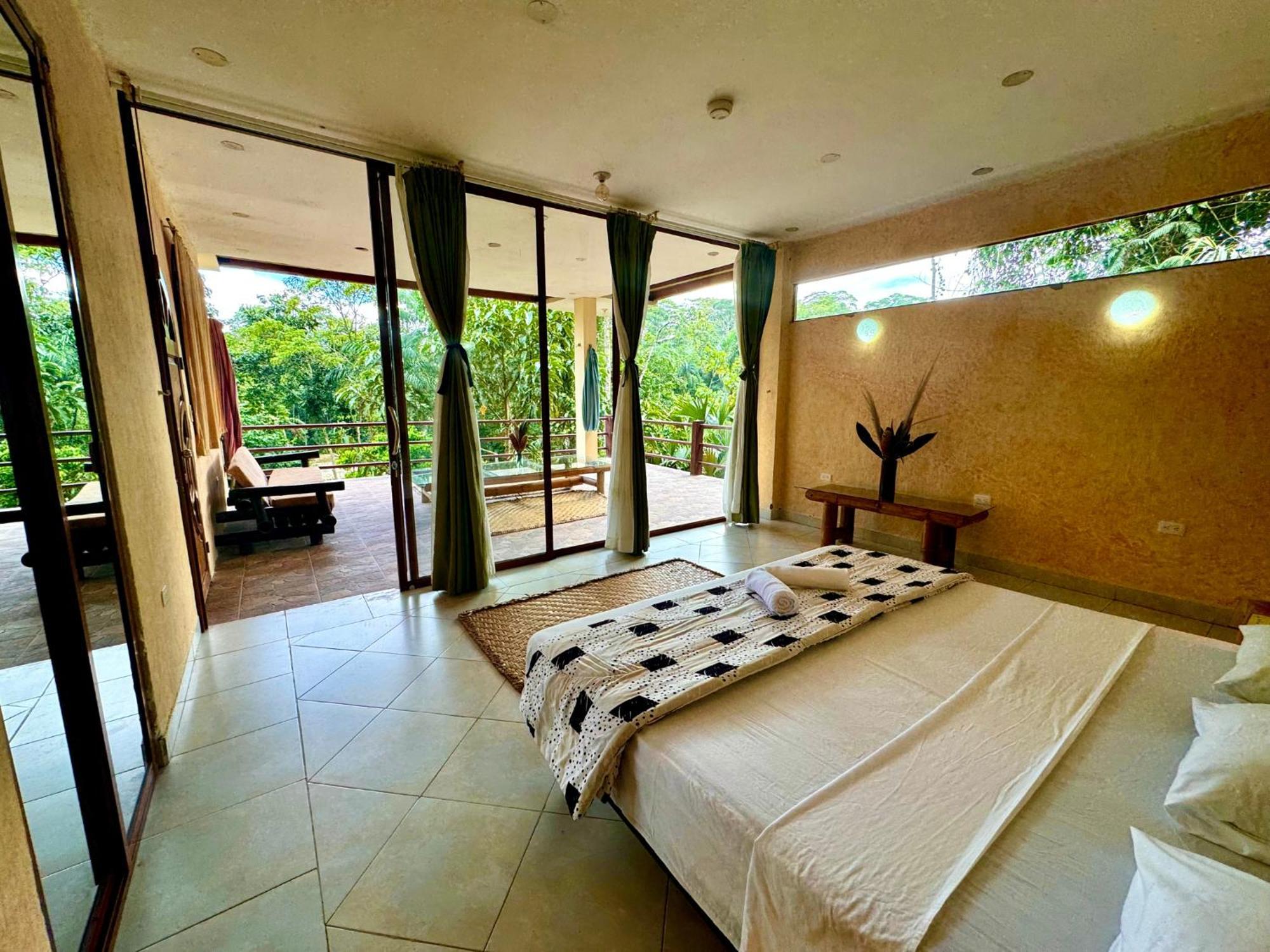 Wisdom Forest Lodge Tena Chambre photo